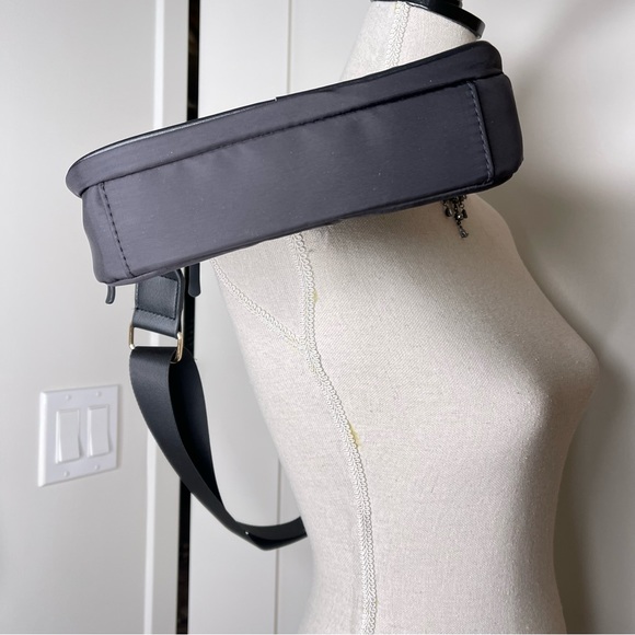 Convertible Crossbody Shoulder Black Nylon Fabric Small Zip Bag Gold Adjustable - Picture 14 of 16